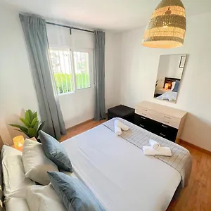 Large & Cozy Centrally Apartamento Torremolinos